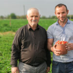 fiatal gazda gazdaságátadás